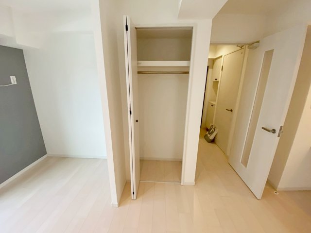 居室・リビング　※同建物の類似写真となります。