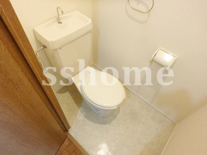 トイレ　コンセントあります