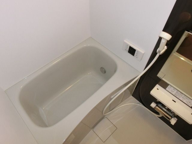 バス・シャワールーム　追焚浴室