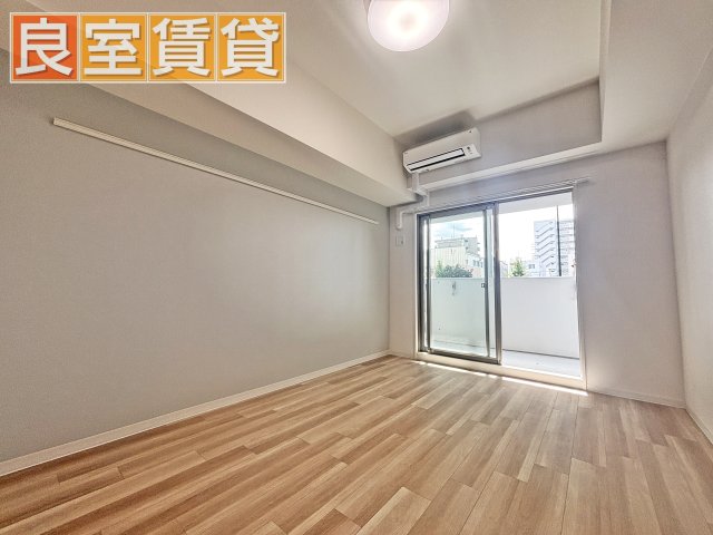 居室・リビング　※このお写真は同物件の別のお部屋のお写真です。現状優先