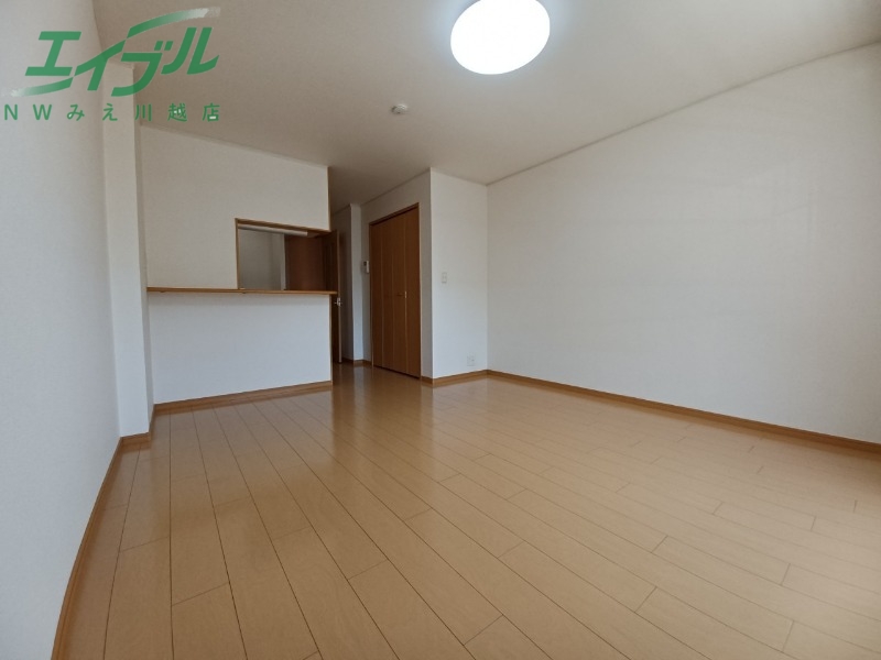 居室・リビング　同型参考写真