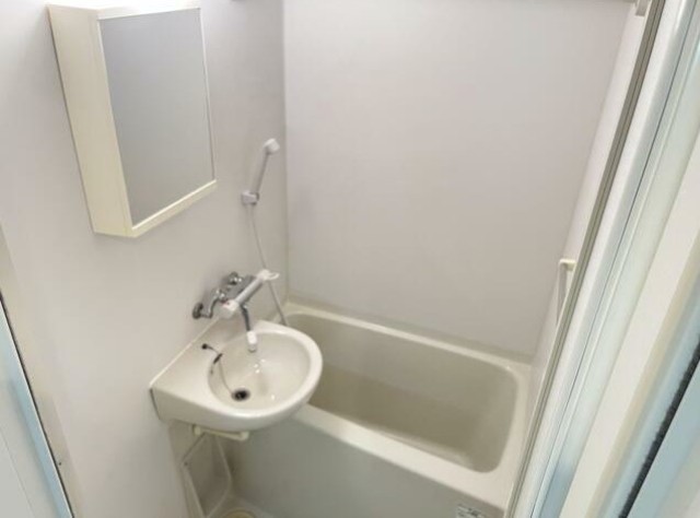 バス・シャワールーム　バスルーム