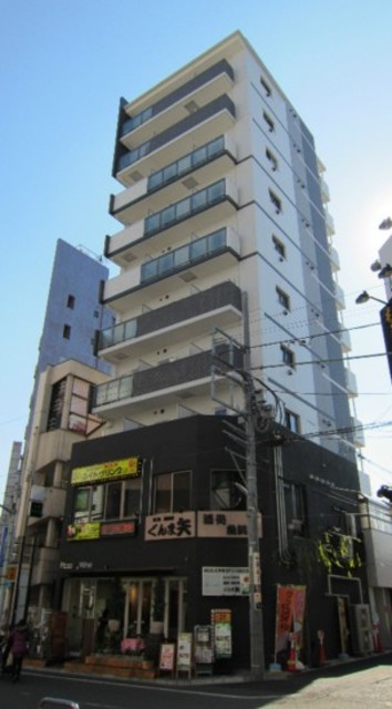 建物外観　１０階建ての賃貸マンション