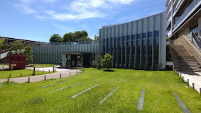 図書館　神戸市立東灘図書館（図書館）まで374m