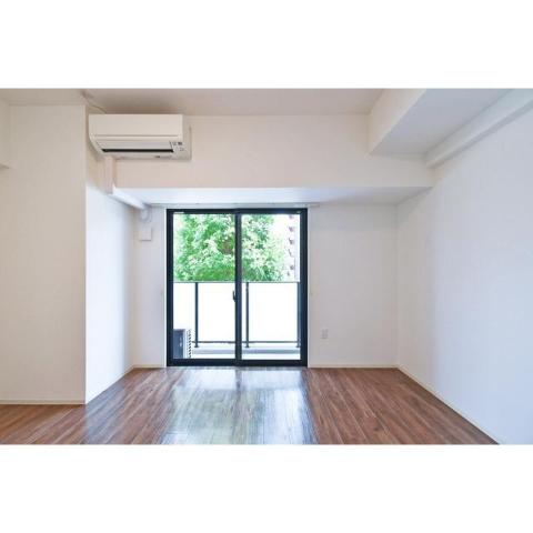 居室・リビング　室内