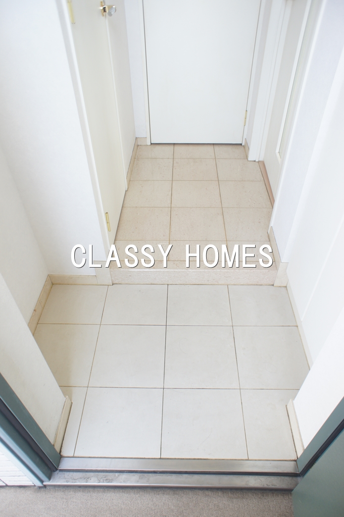 玄関　2005年竣工　アデッソ大森：玄関