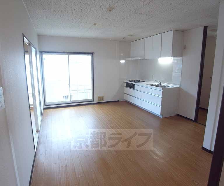 居室・リビング　開放感のあるリビングです。