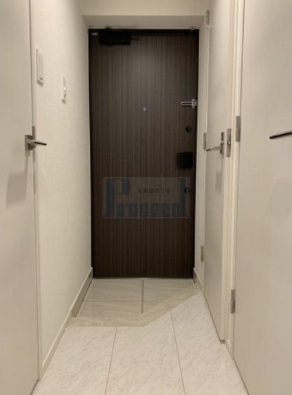 玄関　広々とした玄関部分