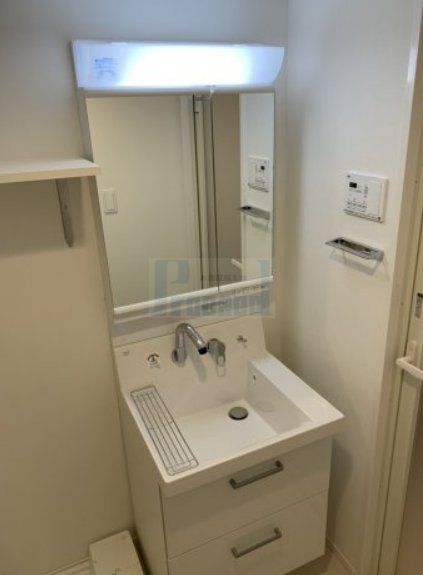 洗面設備　使いやすい独立洗面台☆