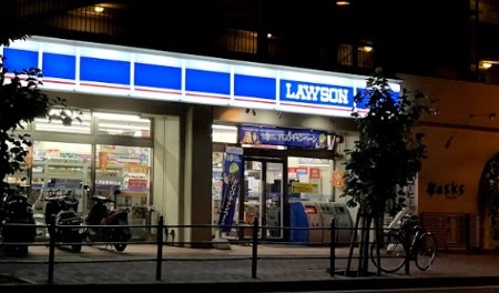 コンビニ　ローソン東三国店（コンビニ）まで124m