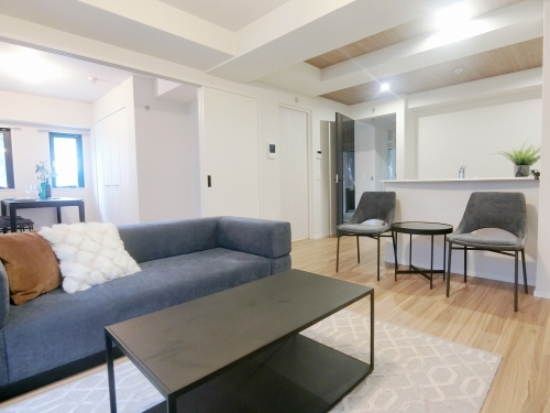 居室・リビング　１４．１帖の広々リビング