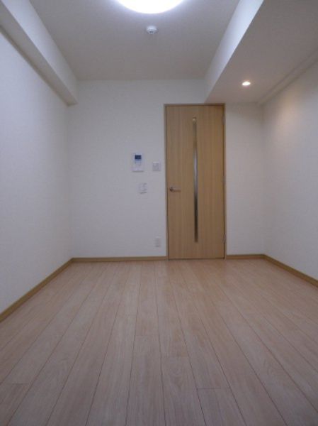 居室・リビング　☆明るい洋室☆