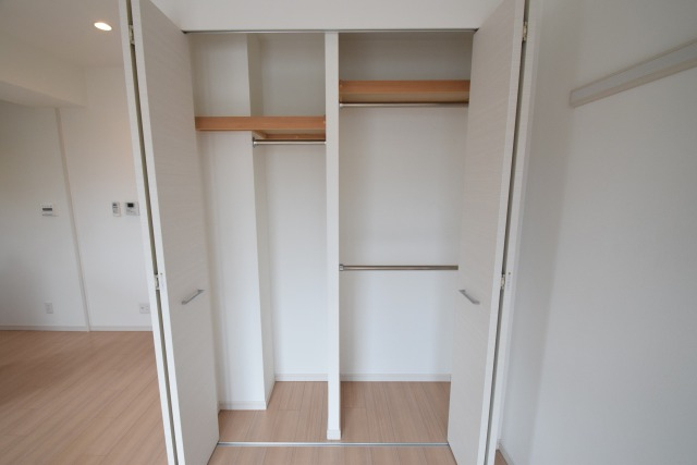収納　クオーレ靭公園　クローゼット