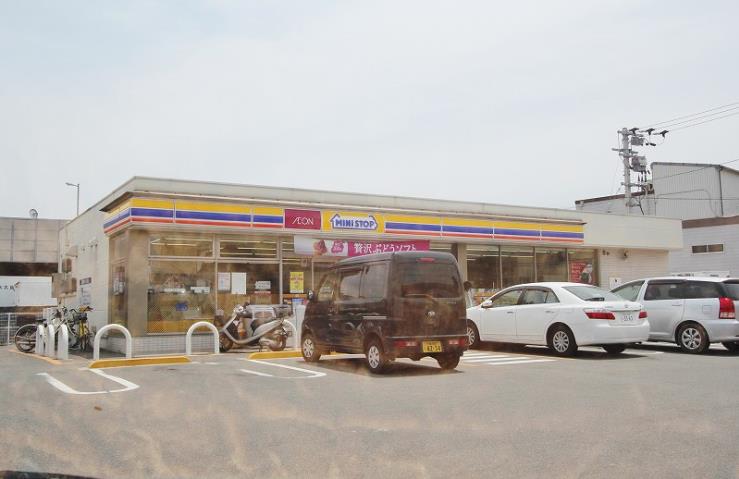 コンビニ　ミニストップ（コンビニ）まで410m