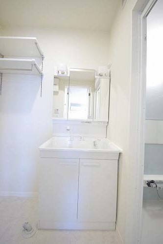 洗面設備　洗髪洗面化粧台