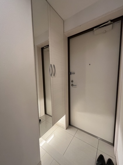 玄関　※別部屋の写真です