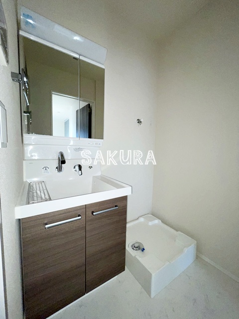 洗面設備　身支度に欠かせない独立洗面台♪