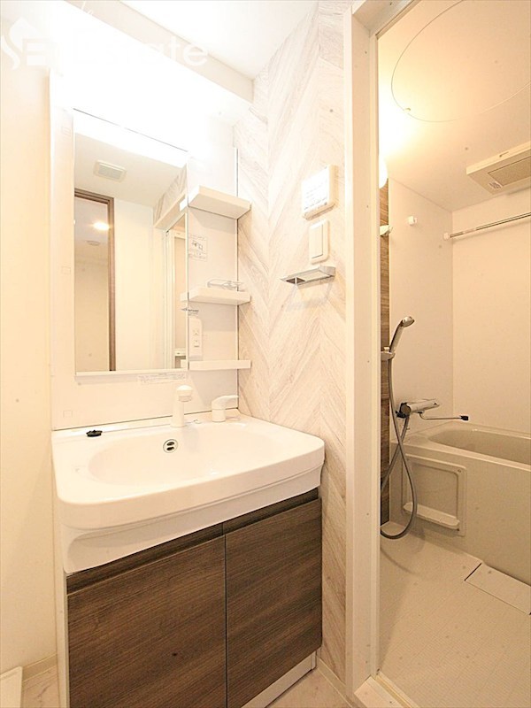 洗面設備　同仕様写真