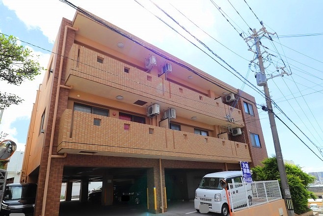 建物外観　フジスター宜野湾（ＤＷ）★宜野湾市我如古エリア