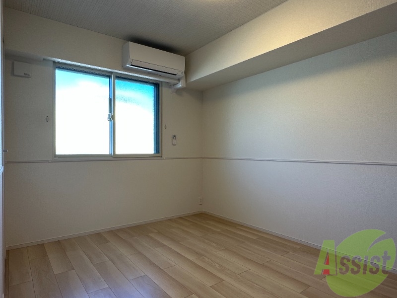 その他部屋・スペース　６．１帖のリビングを撮影しました。伸び伸び出来そうですね。