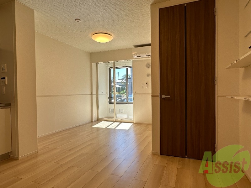 居室・リビング　１１．４帖のリビングです。広々としていますね。