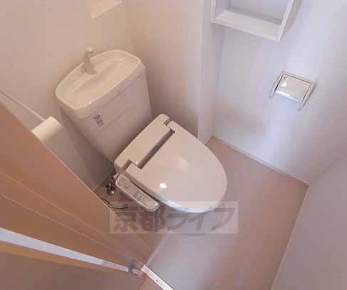 トイレ　ウォシュレット付のトイレです。