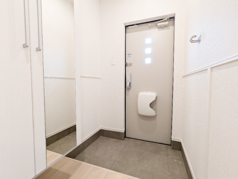 玄関　図面と現状に相違がある場合には現状を優先