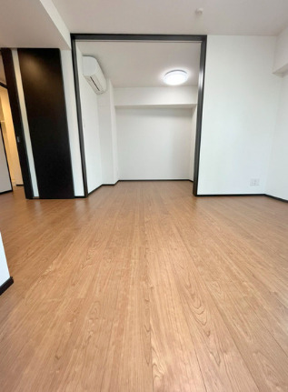 居室・リビング　ゆったり過ごせる居間です