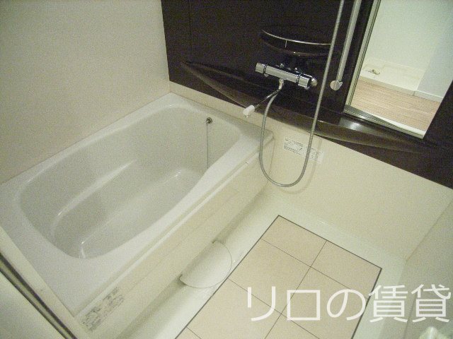 バス・シャワールーム　別号室イメージ