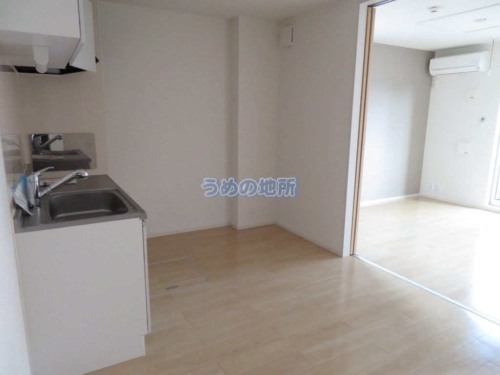 居室・リビング　キッチン2