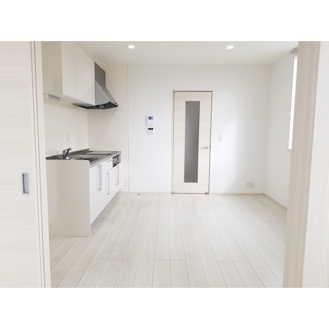 居室・リビング　白を基調にしたリビング♪