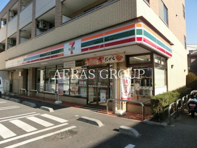 コンビニ　セブンイレブン足立綾瀬6丁目店（コンビニ）まで110m