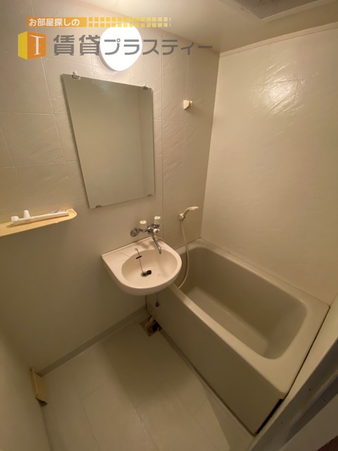 バス・シャワールーム　１日の疲れを癒してくれる憩いの場。