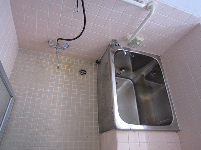 バス・シャワールーム　追い焚き付き