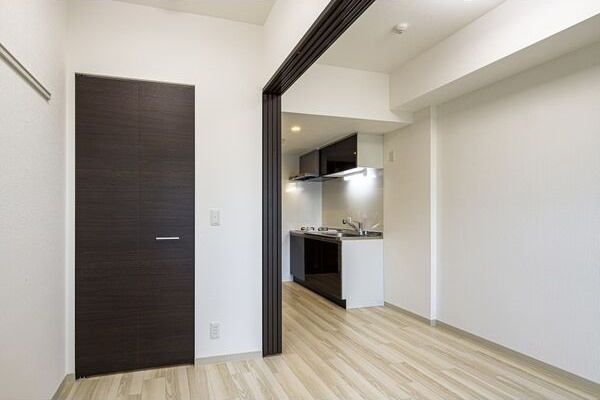 その他部屋・スペース　広くて明るい寝室