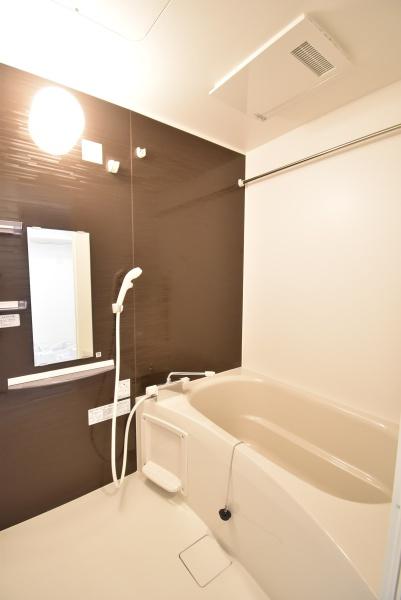 バス・シャワールーム　同施工会社物件