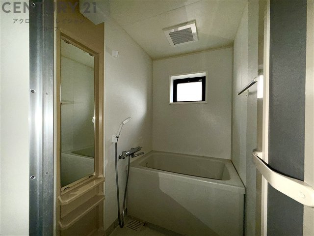 バス・シャワールーム　落ち着く空間のバスルーム♪