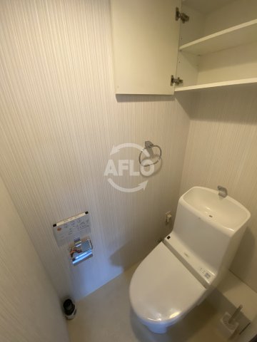 トイレ　エステムコート谷町四丁目　トイレ