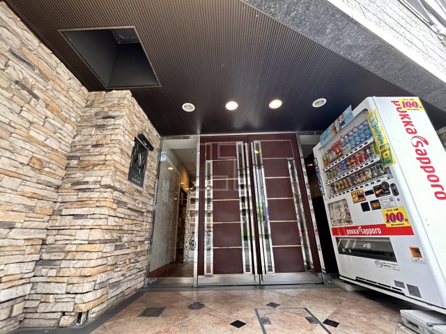 エントランス　アスヴェル心斎橋東ステーションフロント　エントランス