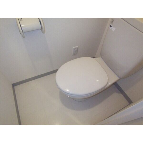 トイレ　コンパクトで使いやすいトイレです