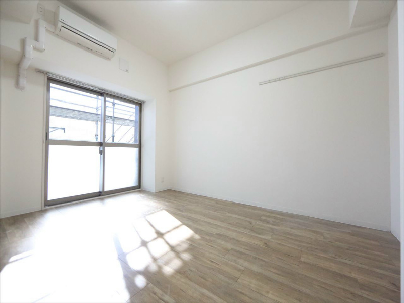 その他部屋・スペース　洋室8.6帖　エアコン完備　南向き