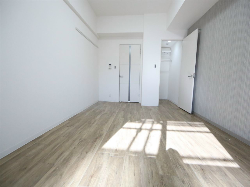 居室・リビング　洋室8.6帖　ウォークインクローゼット（収納充実してます）