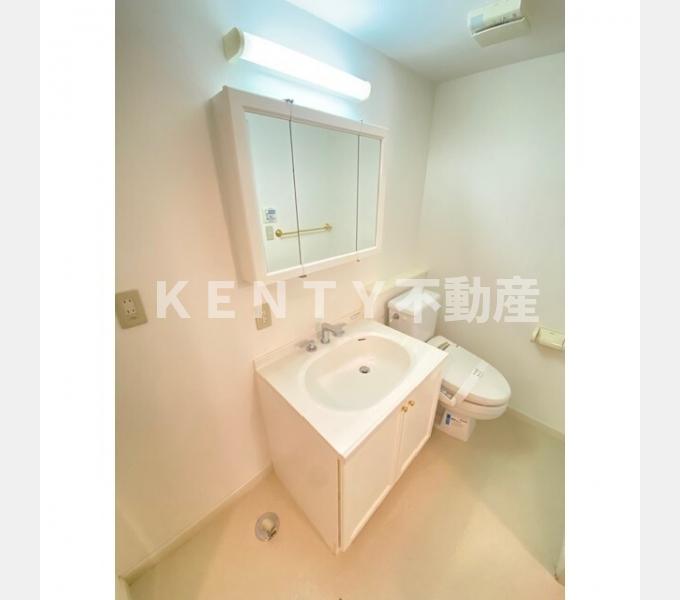 洗面設備　コンパクトで使いやすい洗面所