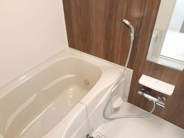 バス・シャワールーム　同建物別号室