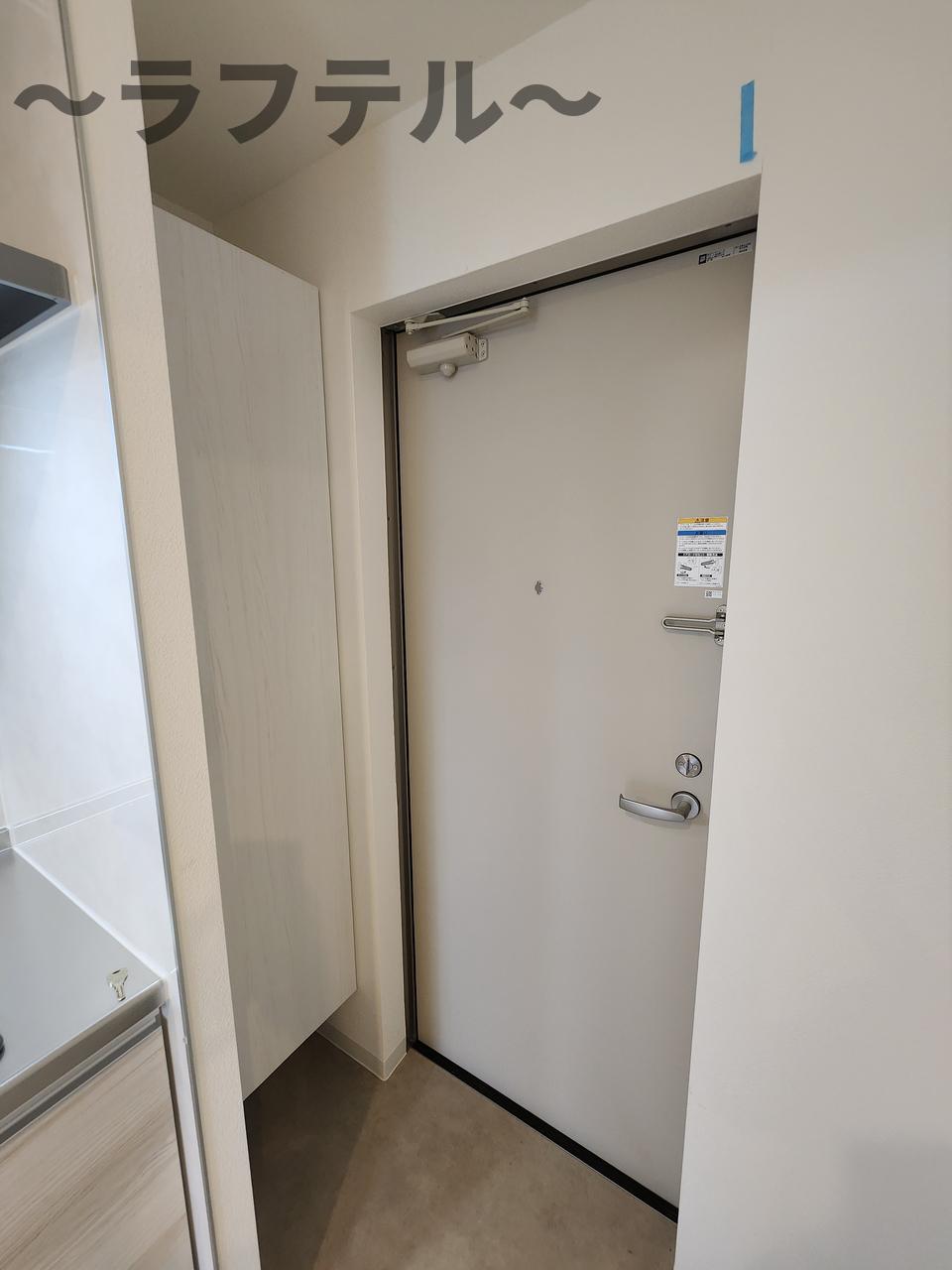 玄関　同メーカー施工　別部屋イメージ写真