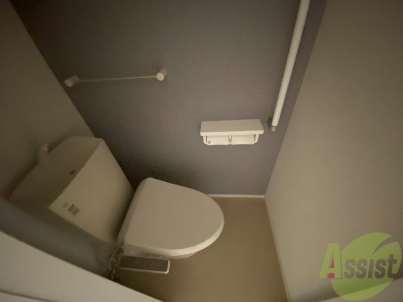 トイレ　温水洗浄便座は使い勝手も良く嬉しいですね。