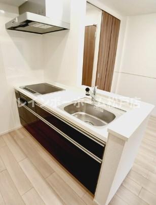 キッチン　※同仕様施工参考写真