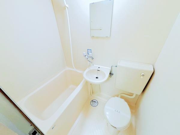 バス・シャワールーム　別部屋参考写真