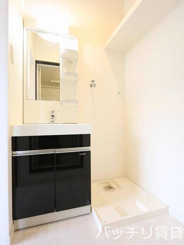 洗面設備　同型タイプの為、現状を優先いたします