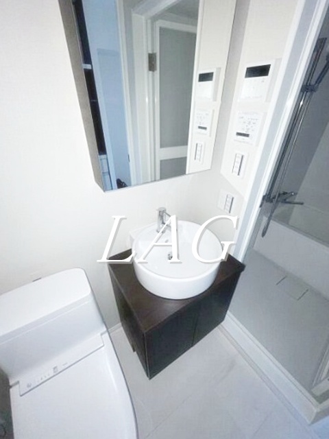 洗面設備　独立洗面台です。